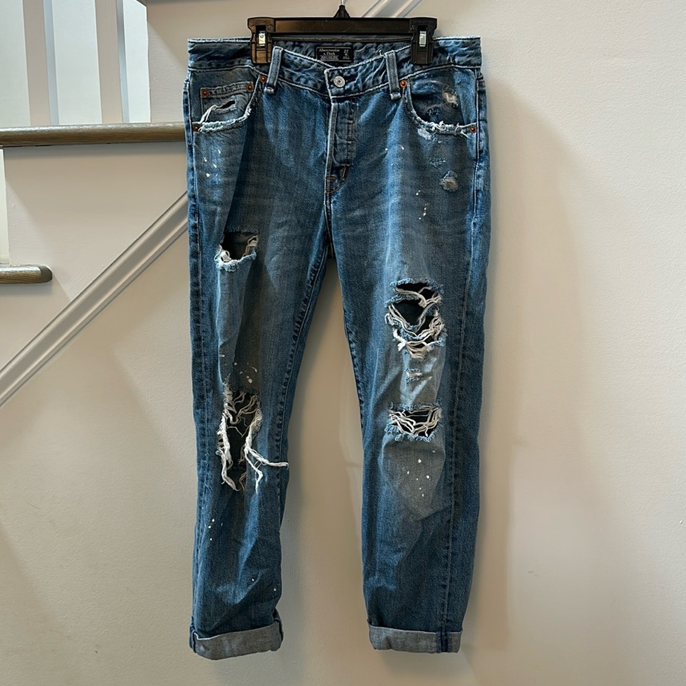 Abercrombie & Fitch Ames Low Rise Slim Boyfriend Women’s jeans size 27 or 4